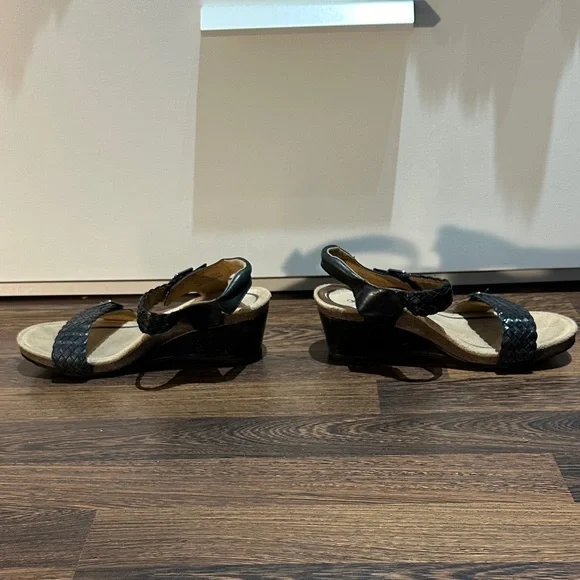 Aetrex Black Woven Wedge Sandals (SIZE: USA 10) - Picture 8 of 13